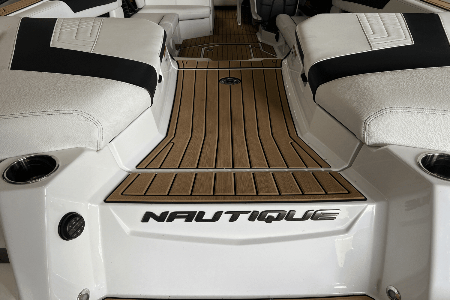 2022 Nautique Super Air Nautique G25 Image Thumbnail #8