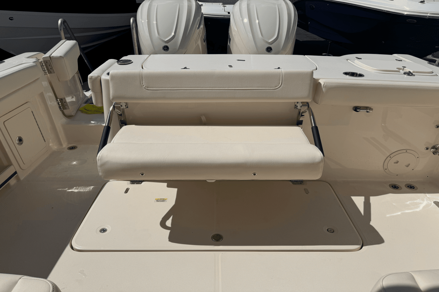 2025 Grady-White Freedom 307 Image Thumbnail #18