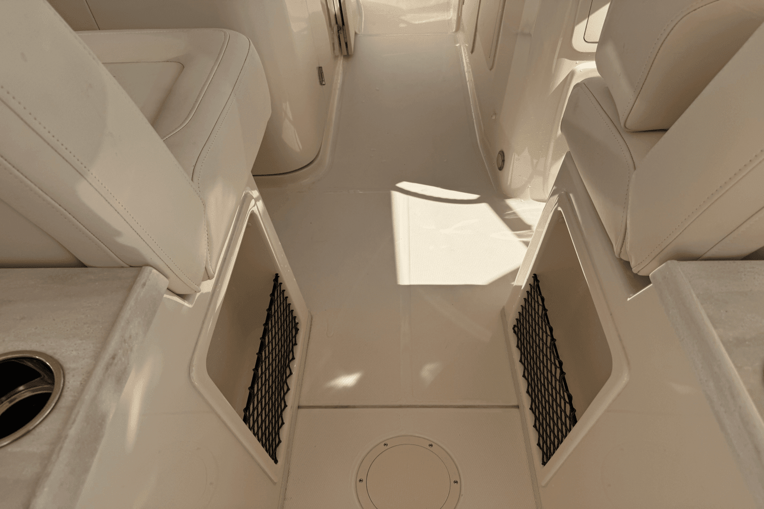 2025 Grady-White Freedom 307 Image Thumbnail #20