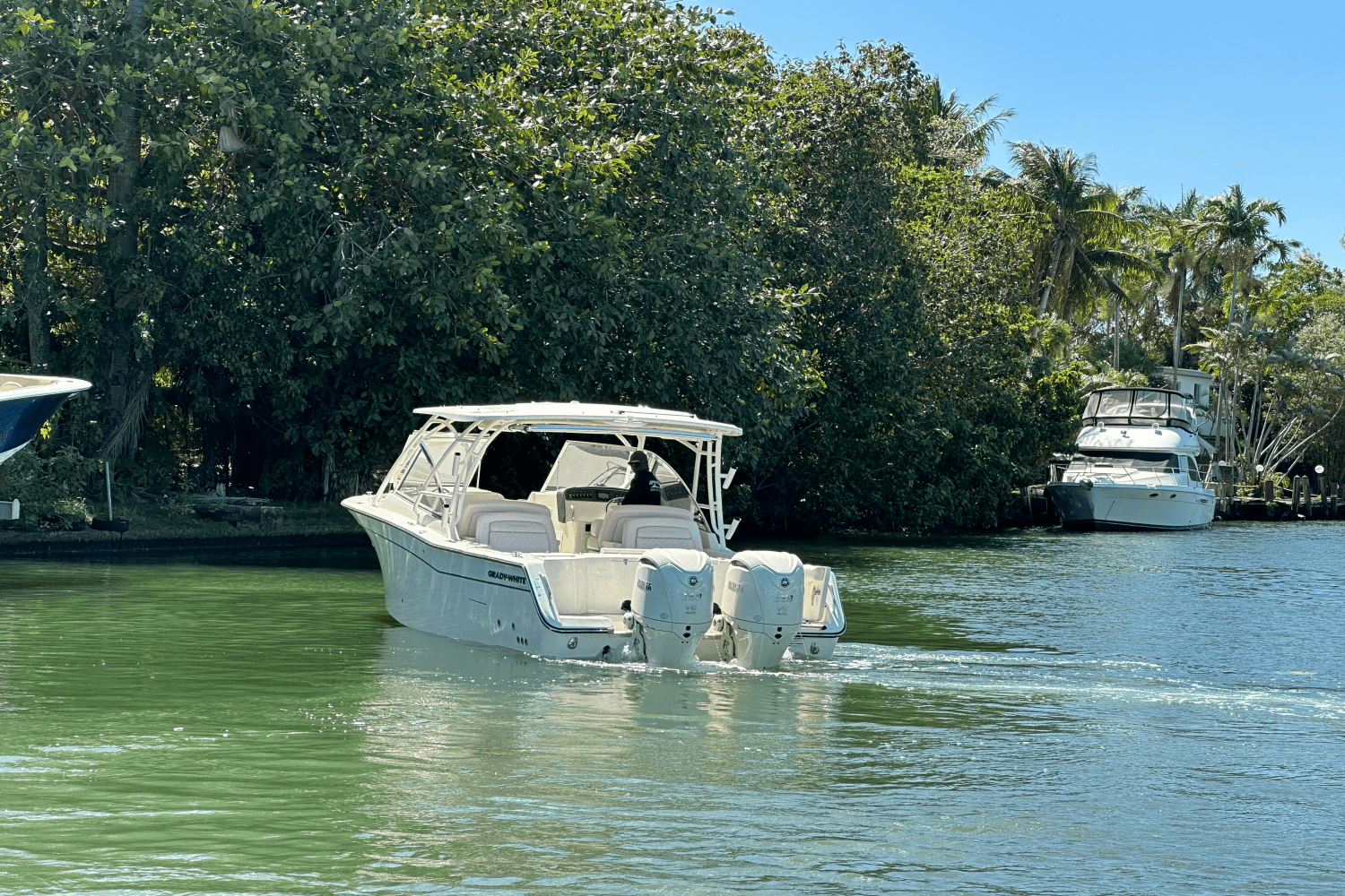 2025 Grady-White Freedom 307 Image Thumbnail #3