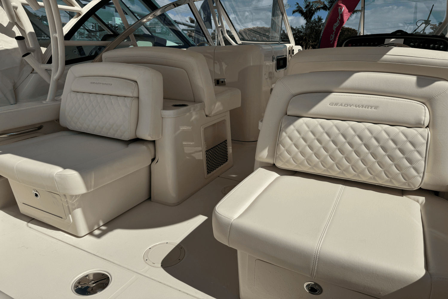 2025 Grady-White Freedom 307 Image Thumbnail #16