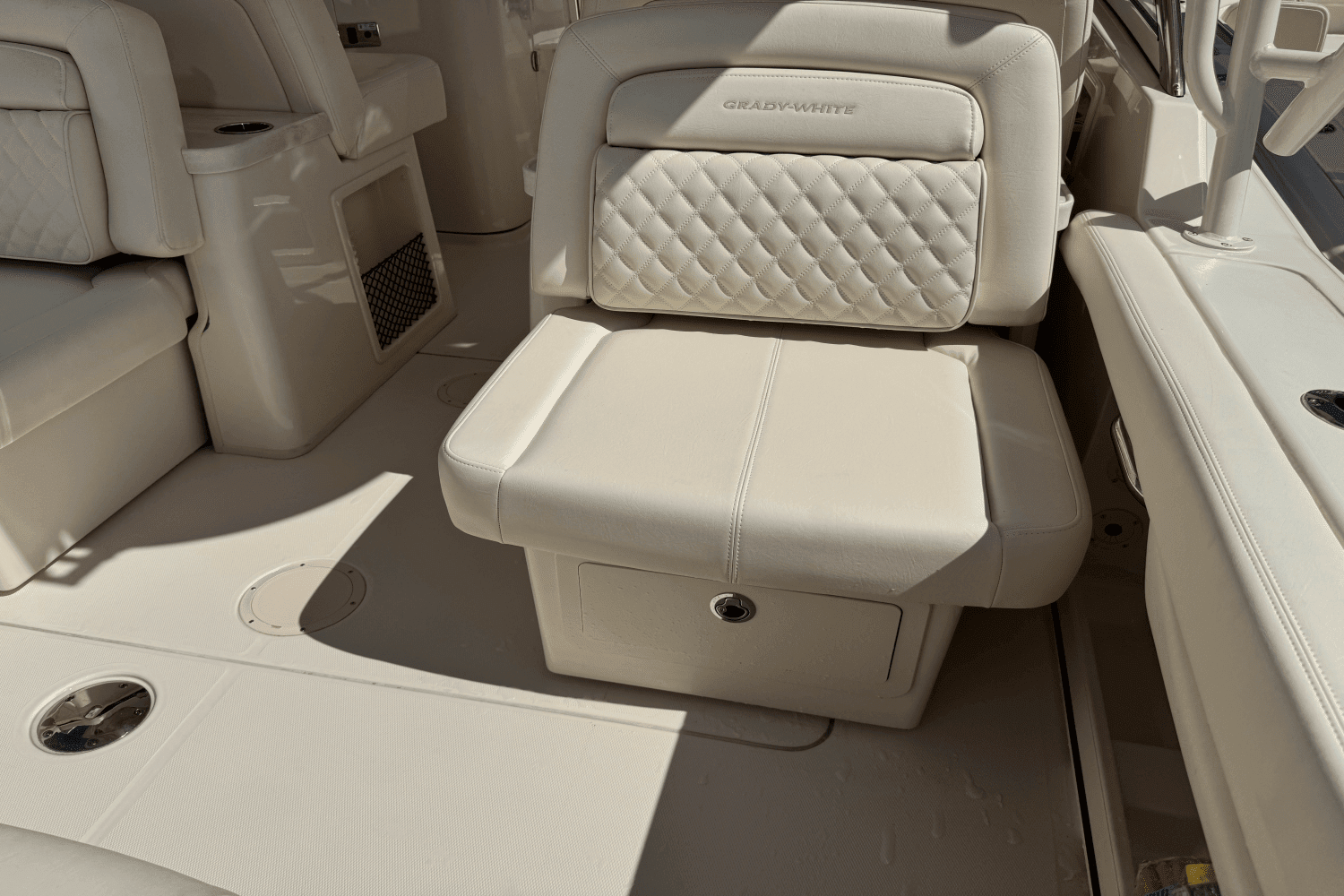 2025 Grady-White Freedom 307 Image Thumbnail #15