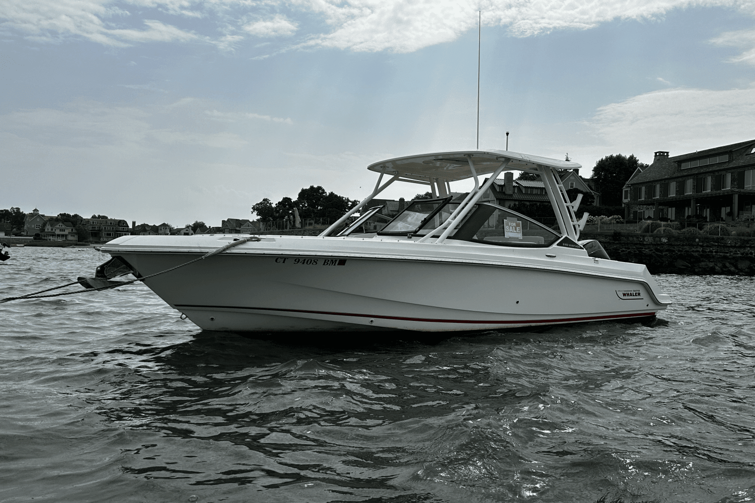 2021 Boston Whaler 240 VANTAGE Image Thumbnail #2