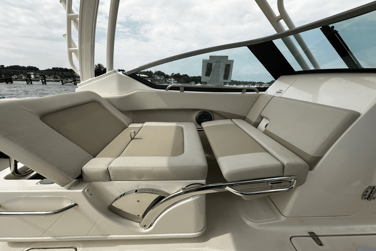 2021 Boston Whaler 240 VANTAGE Image Thumbnail #20