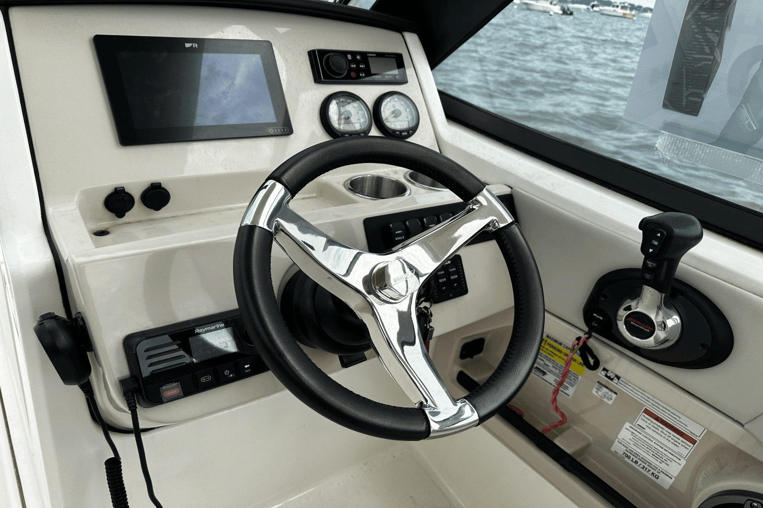 2021 Boston Whaler 240 VANTAGE Image Thumbnail #14