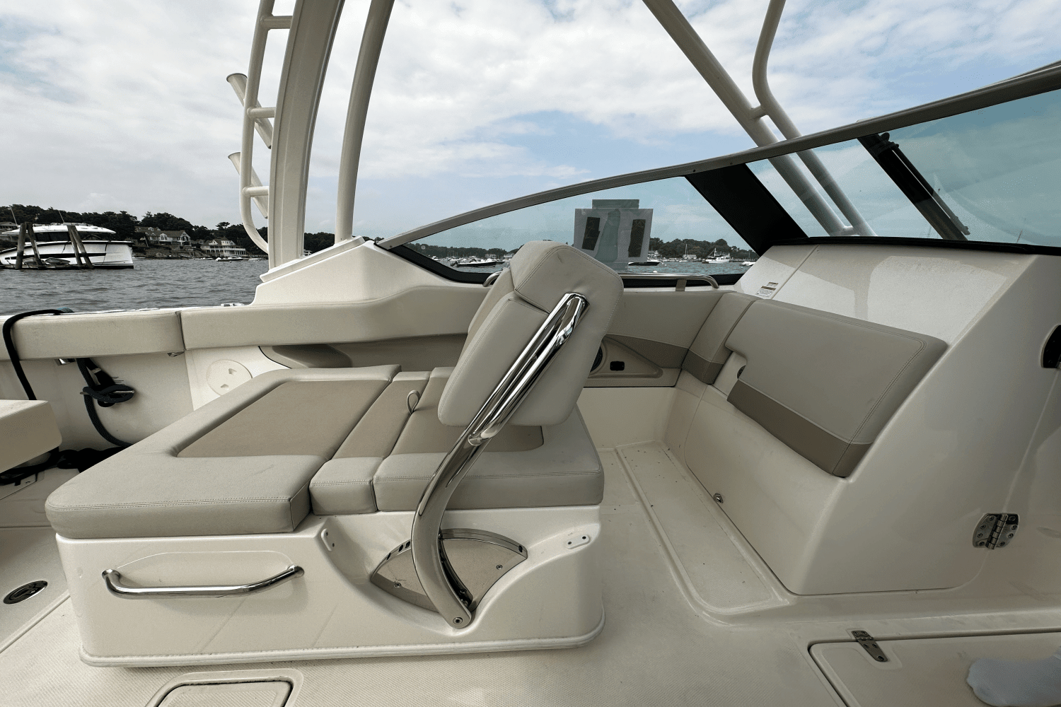 2021 Boston Whaler 240 VANTAGE Image Thumbnail #19