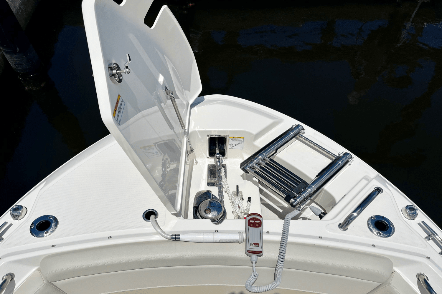 2023 Boston Whaler 240 VANTAGE Image Thumbnail #20