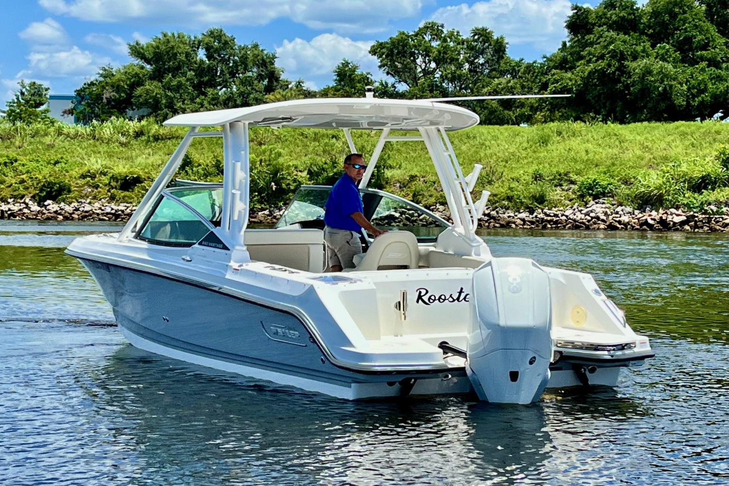 2023 Boston Whaler 240 VANTAGE Image Thumbnail #11