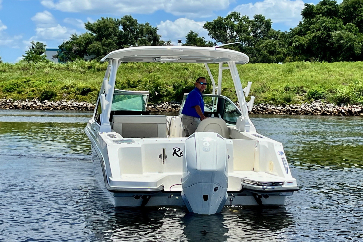 2023 Boston Whaler 240 VANTAGE Image Thumbnail #10