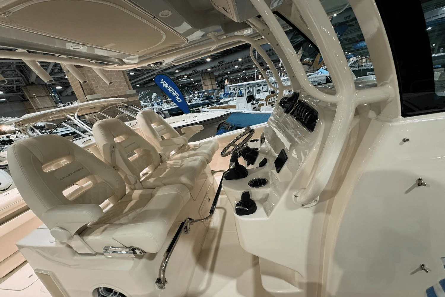 2025 Grady-White Canyon 326 Image Thumbnail #18