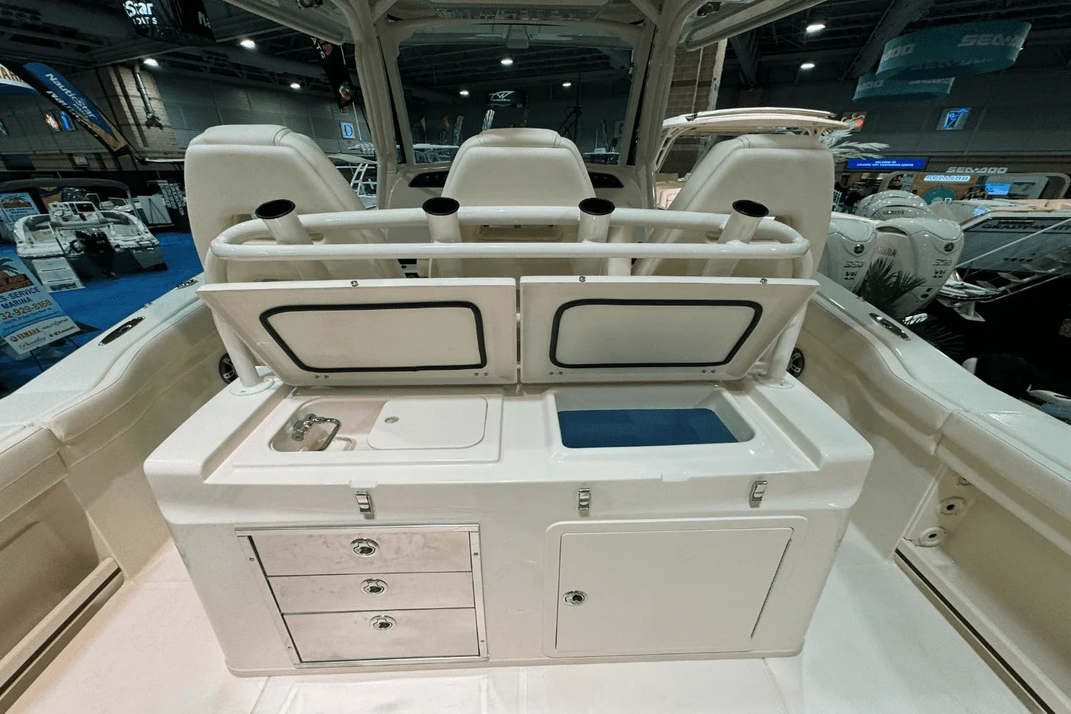 2025 Grady-White Canyon 326 Image Thumbnail #12