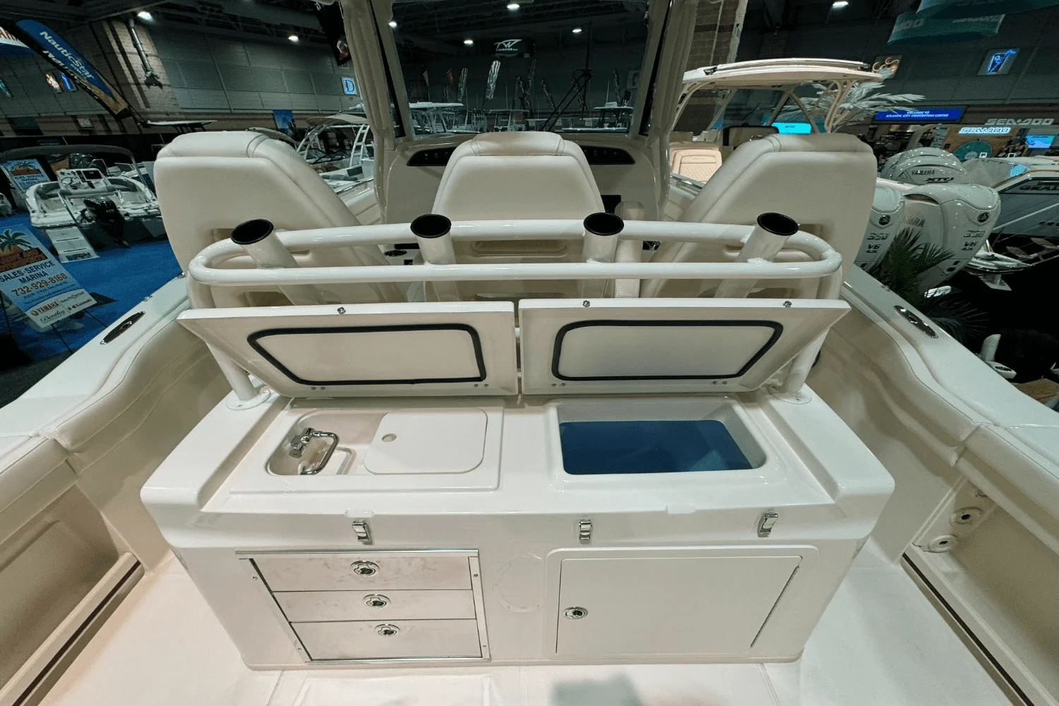 2025 Grady-White Canyon 326 Image Thumbnail #13