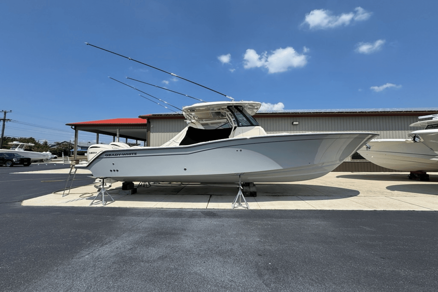 2025 Grady-White Canyon 326 Image Thumbnail #2