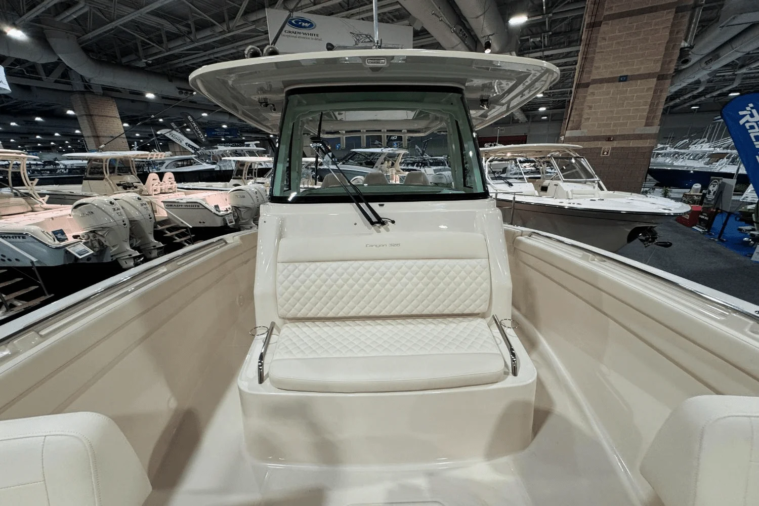 2025 Grady-White Canyon 326 Image Thumbnail #25
