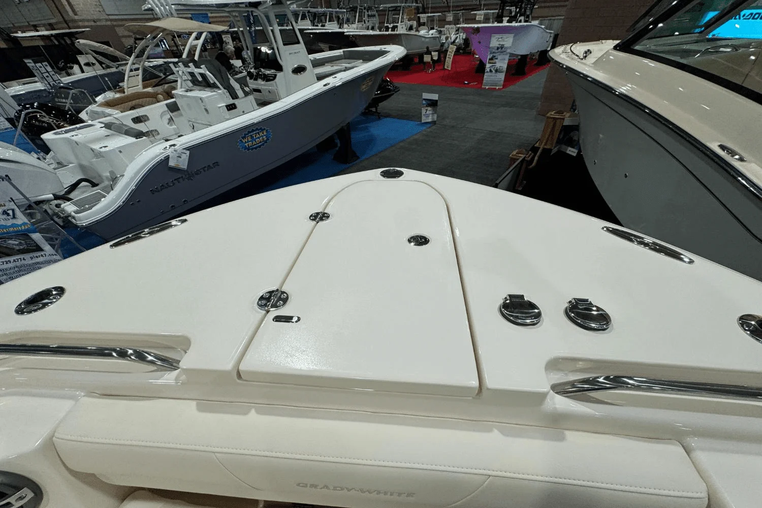 2025 Grady-White Canyon 326 Image Thumbnail #27