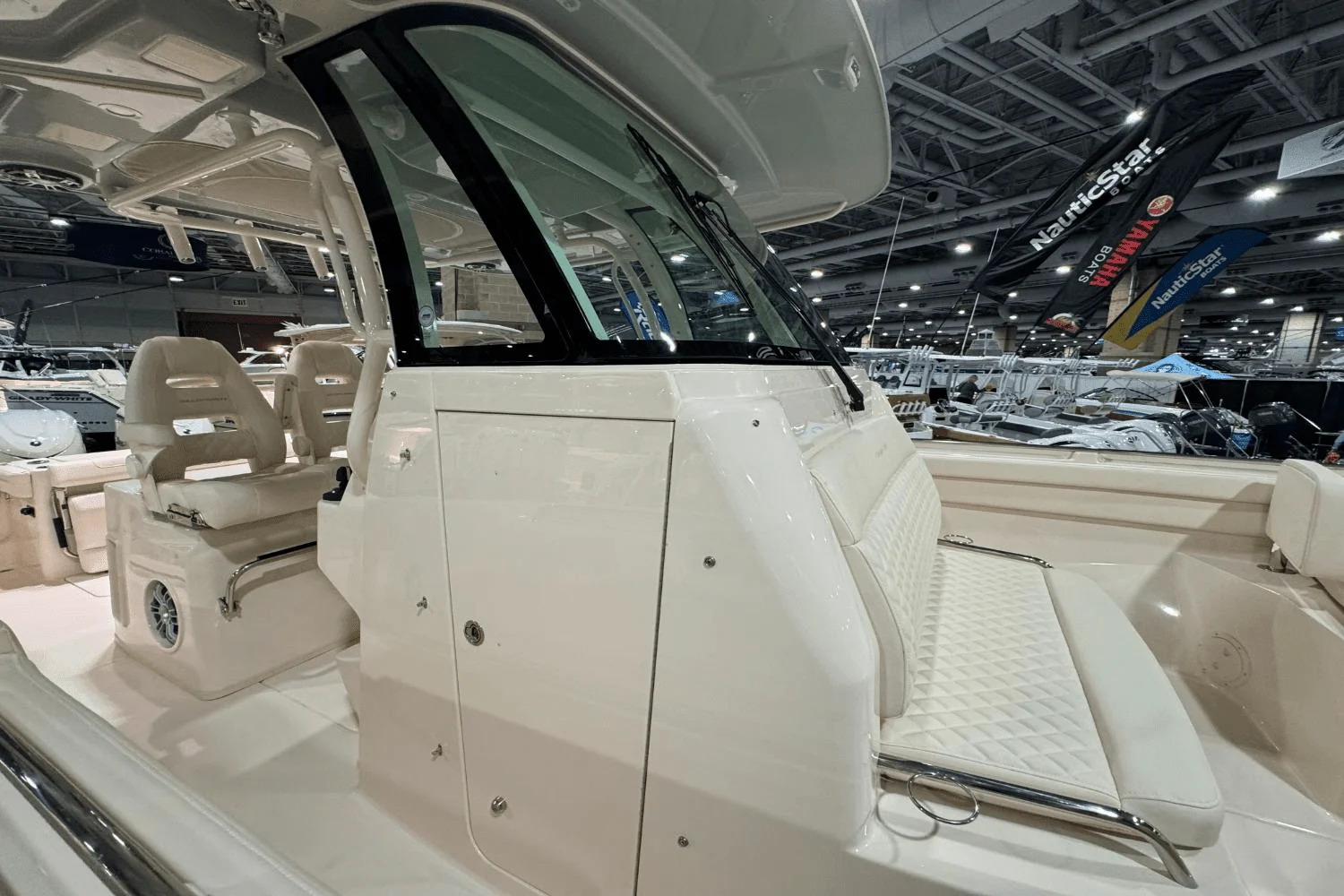 2025 Grady-White Canyon 326 Image Thumbnail #19