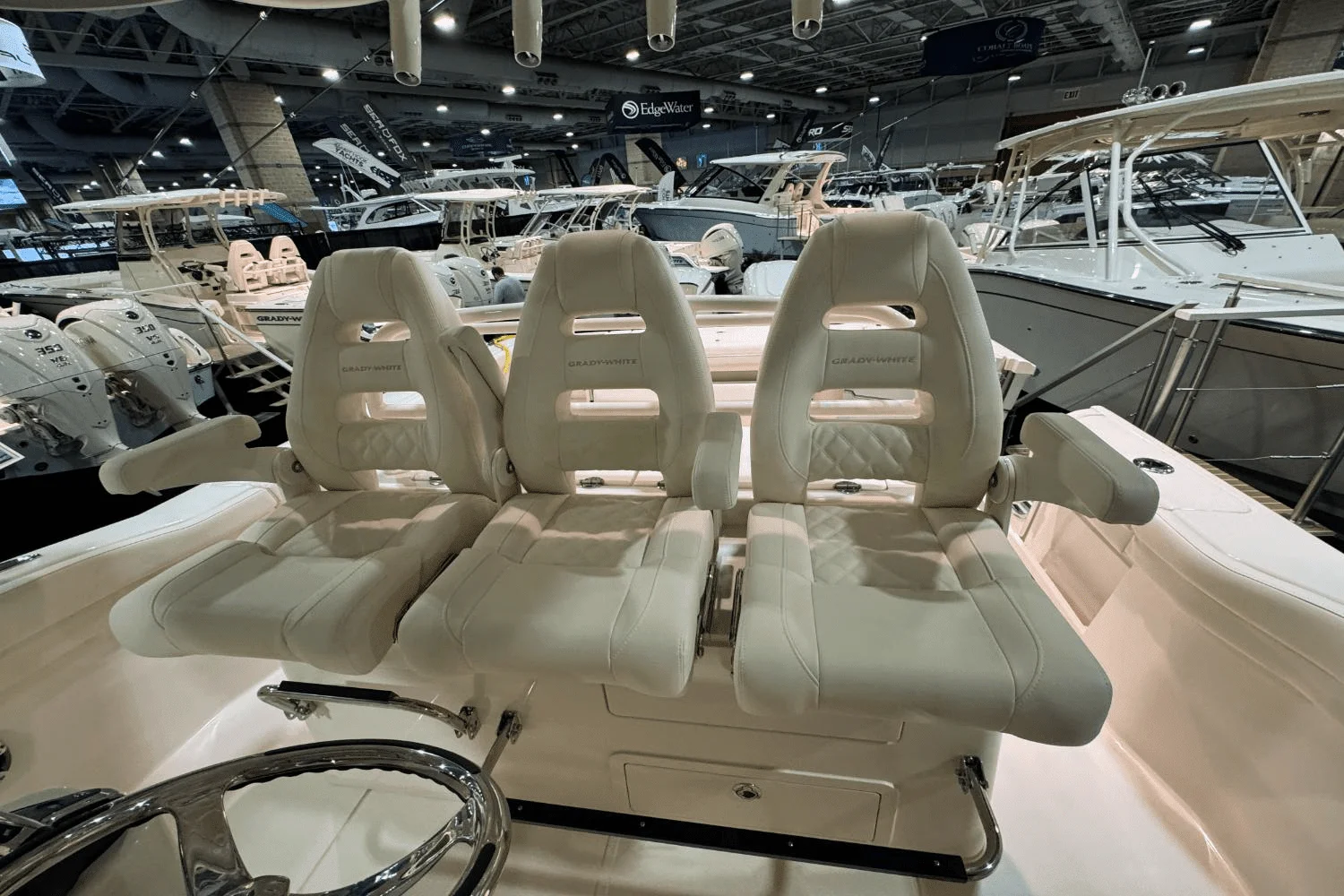 2025 Grady-White Canyon 326 Image Thumbnail #16