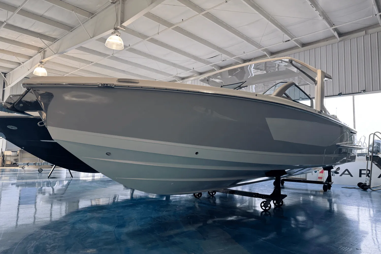 2025 Aviara AV32 Outboard Image Thumbnail #0