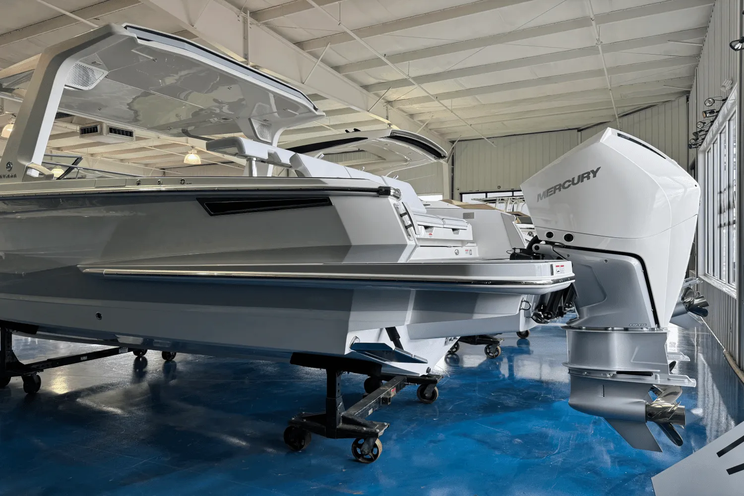 2025 Aviara AV32 Outboard Image Thumbnail #13