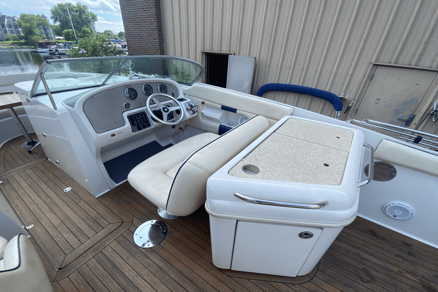 2002 Chris-Craft 28 LAUNCH Image Thumbnail #12