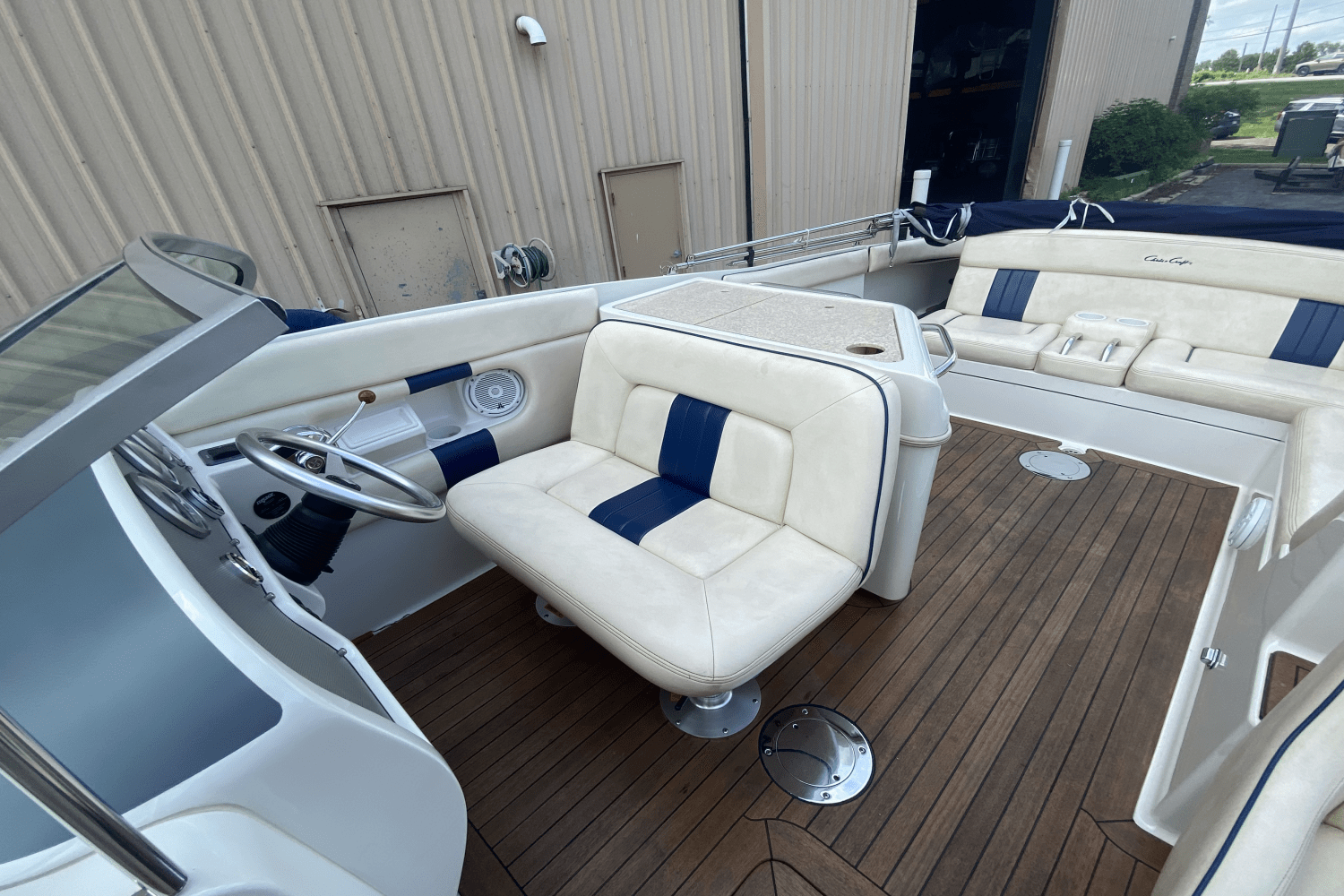 2002 Chris-Craft 28 LAUNCH Image Thumbnail #16