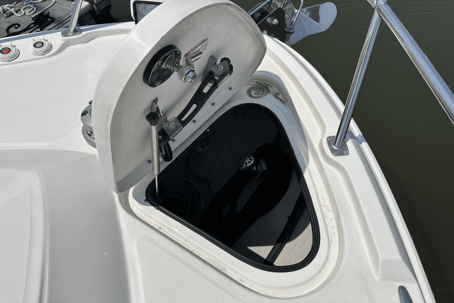 2018 Sea Ray 400 SUNDANCER Image Thumbnail #43