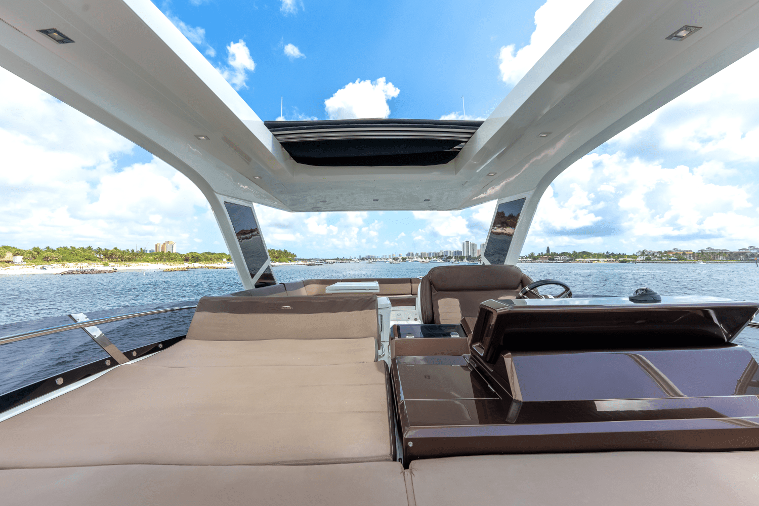 2020 Galeon 550 FLY Image Thumbnail #38