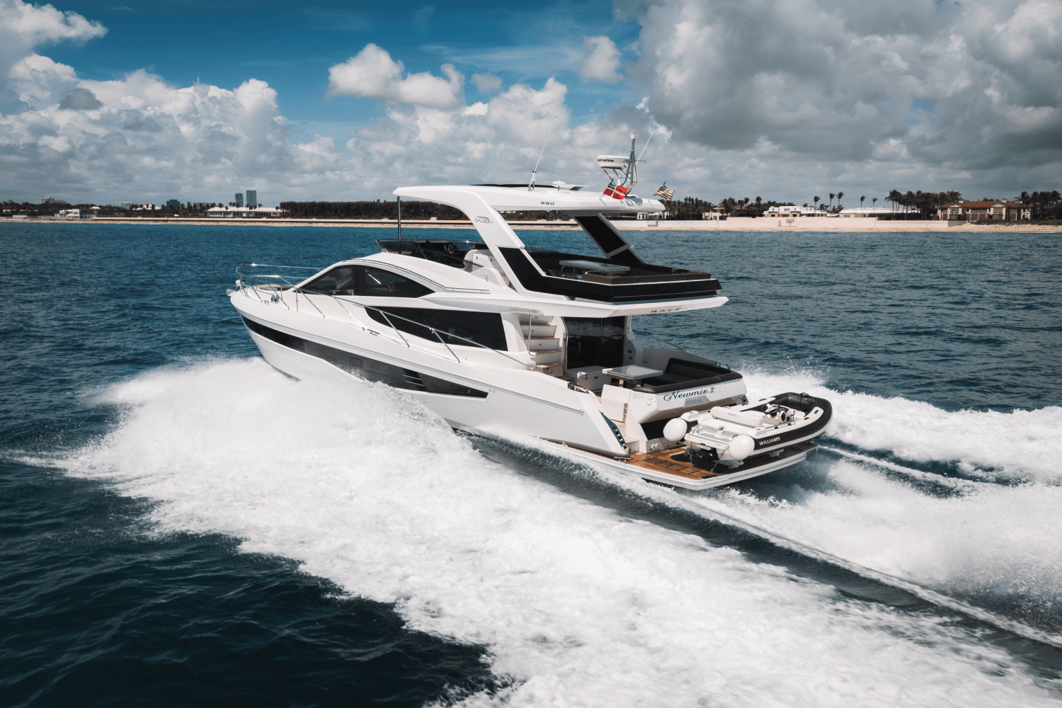 2020 Galeon
                                                             550 FLY Image Thumbnail #3