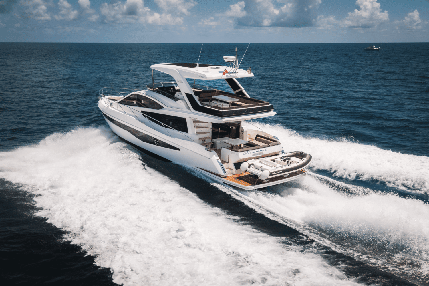 2020 Galeon
                                                             550 FLY Image Thumbnail #4