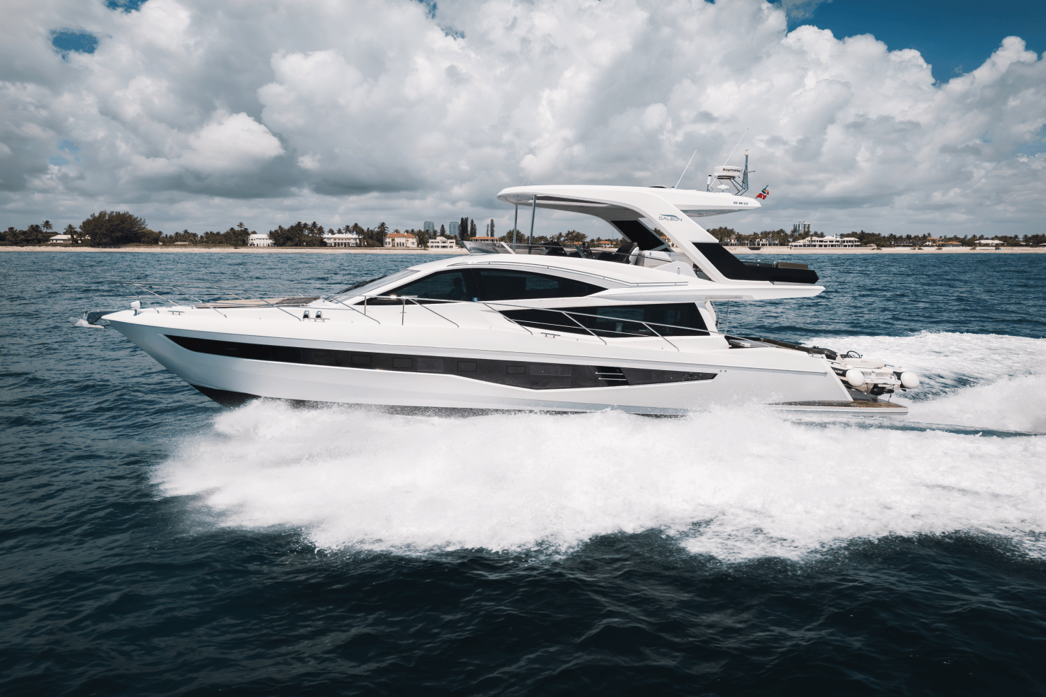 Thumbnail 3 for 2020 Galeon 550 FLY