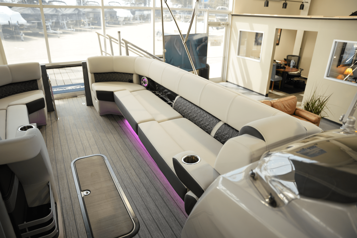 2025 Harris 270 Grand Mariner Image Thumbnail #9