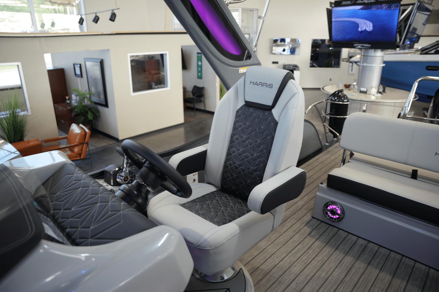 2025 Harris 270 Grand Mariner Image Thumbnail #13