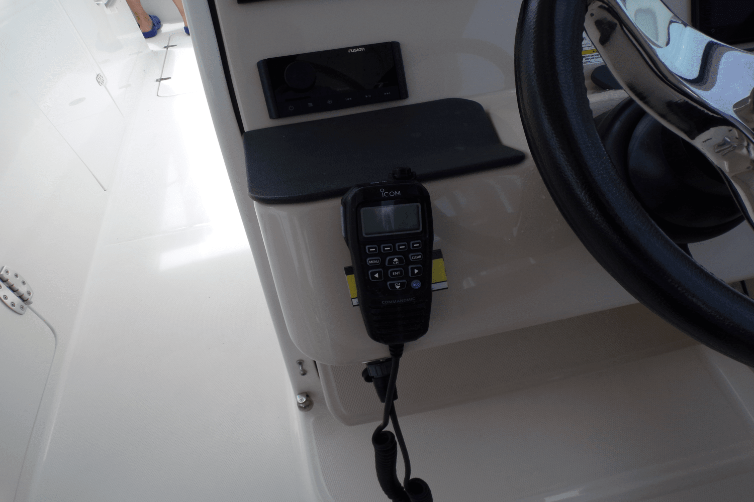 2017 Boston Whaler 320 VANTAGE Image Thumbnail #20