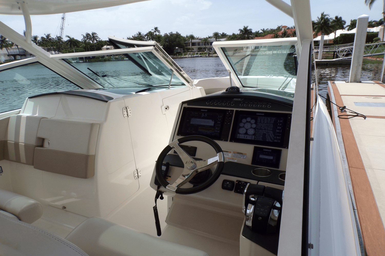 2017 Boston Whaler 320 VANTAGE Image Thumbnail #13