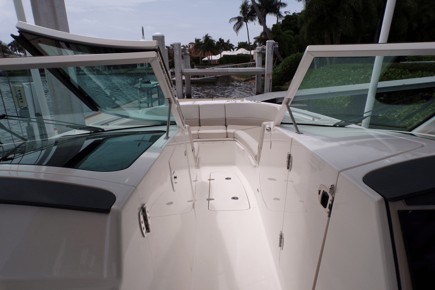 2017 Boston Whaler 320 VANTAGE Image Thumbnail #46