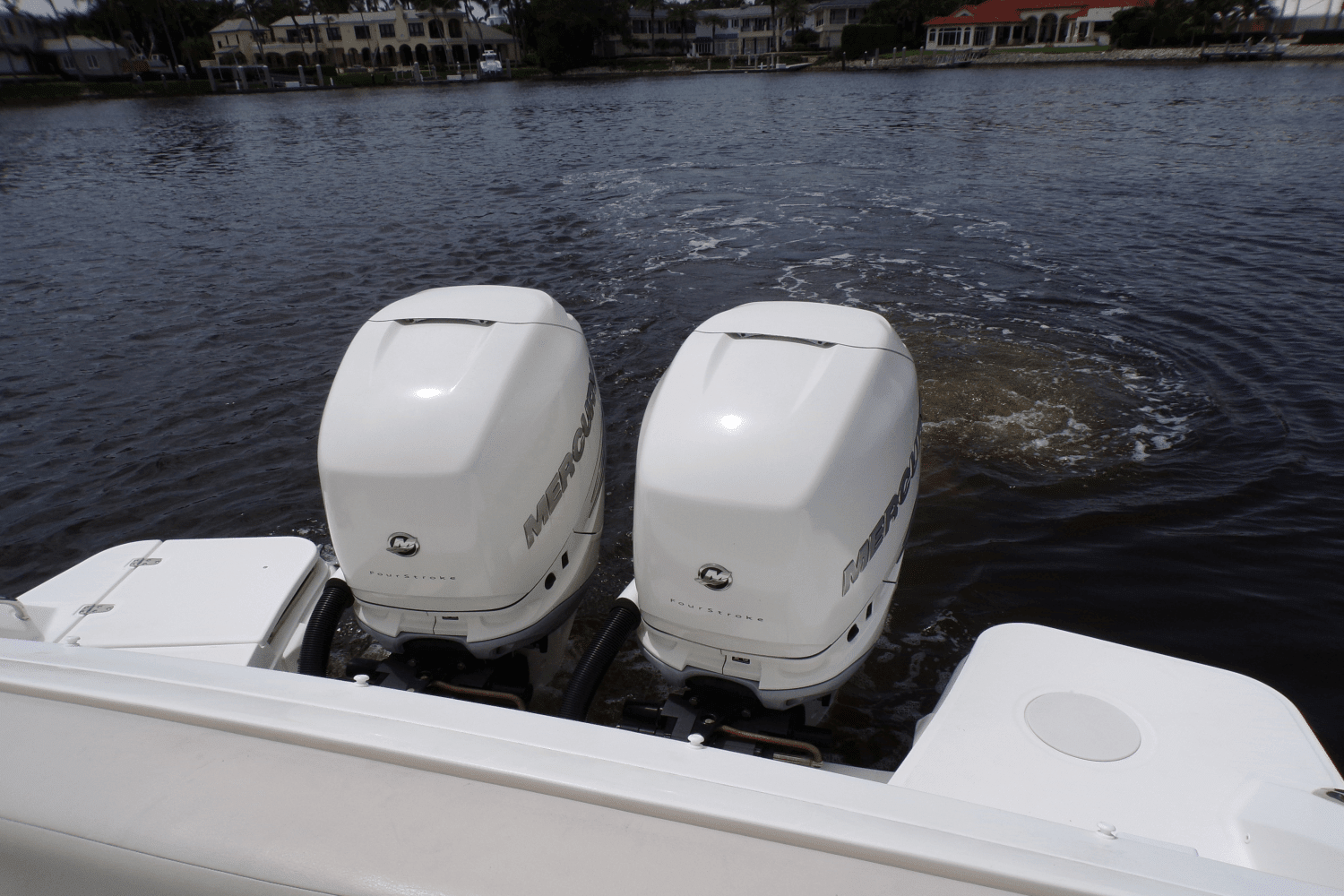 2017 Boston Whaler 320 VANTAGE Image Thumbnail #36