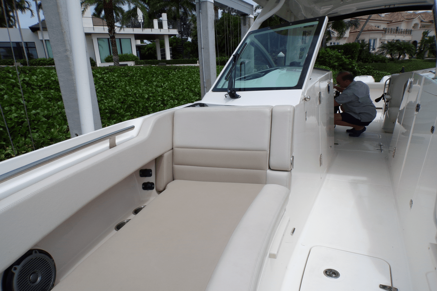 2017 Boston Whaler 320 VANTAGE Image Thumbnail #49