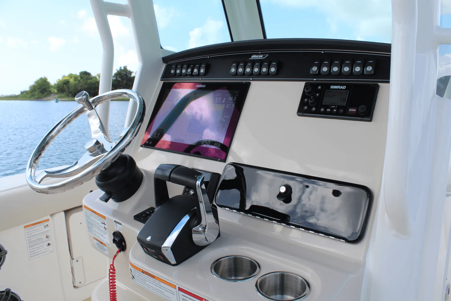 2024 Boston Whaler 250 OUTRAGE Image Thumbnail #17