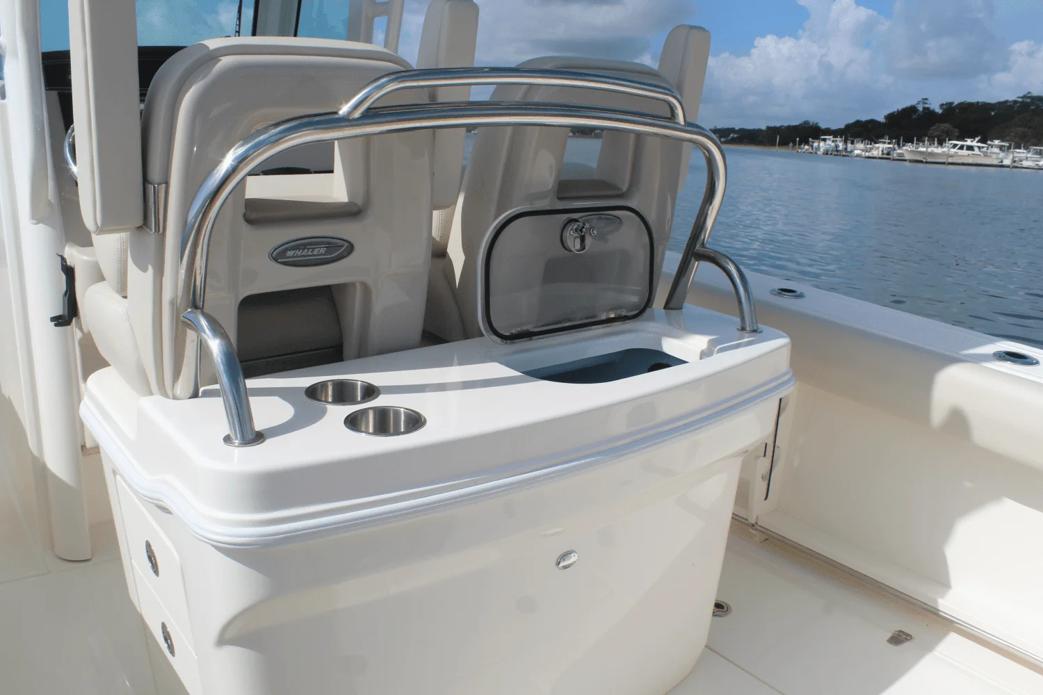 2024 Boston Whaler 250 OUTRAGE Image Thumbnail #28