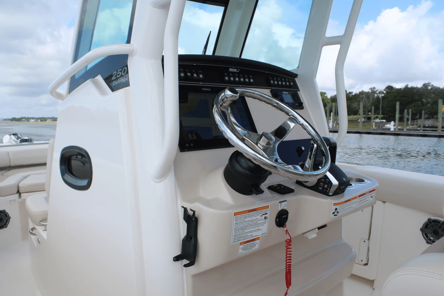2024 Boston Whaler 250 OUTRAGE Image Thumbnail #20