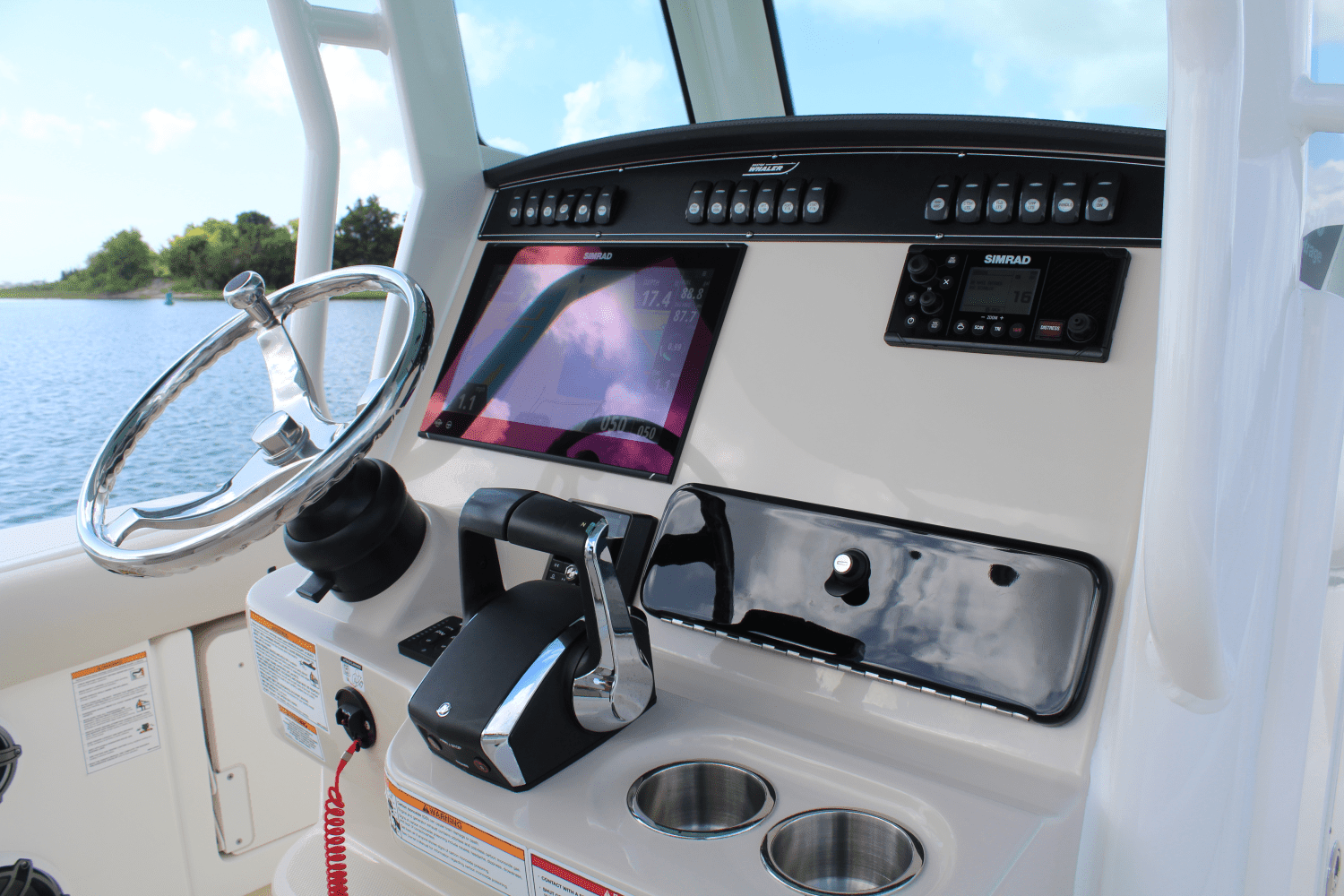 2024 Boston Whaler 250 OUTRAGE Image Thumbnail #17