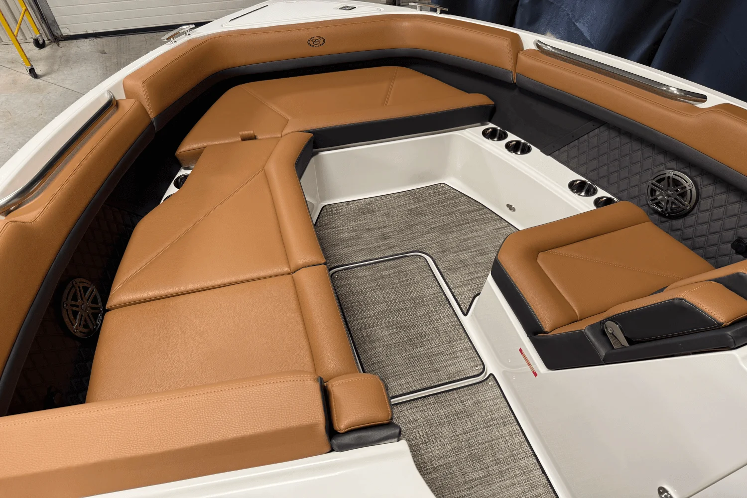 2025 Cobalt R8 Image Thumbnail #95