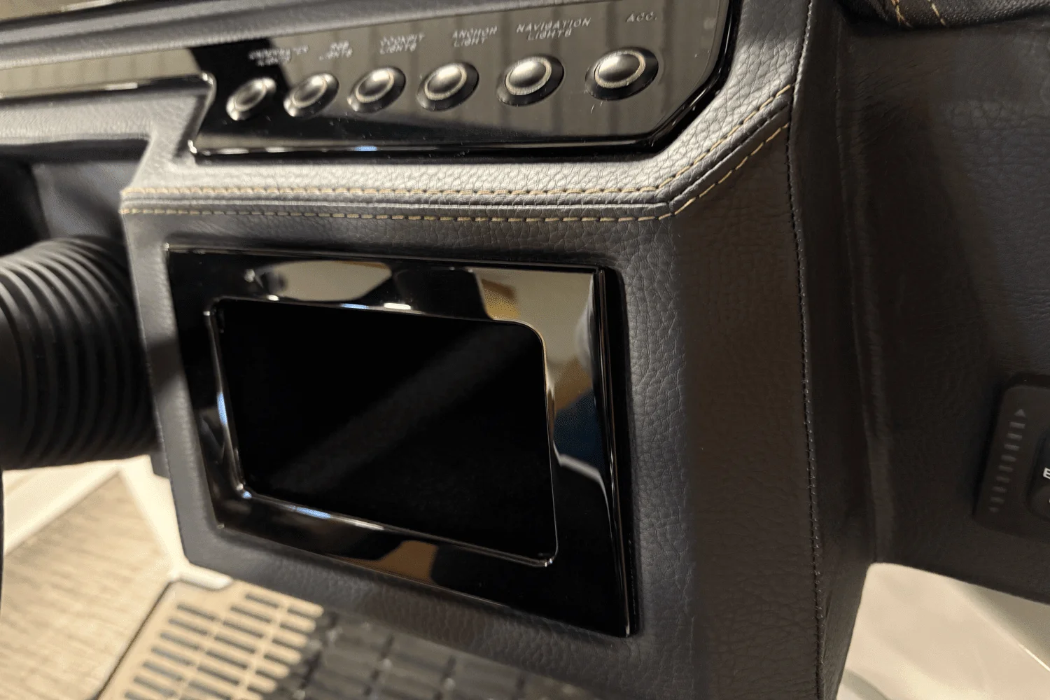 2025 Cobalt R8 Image Thumbnail #88