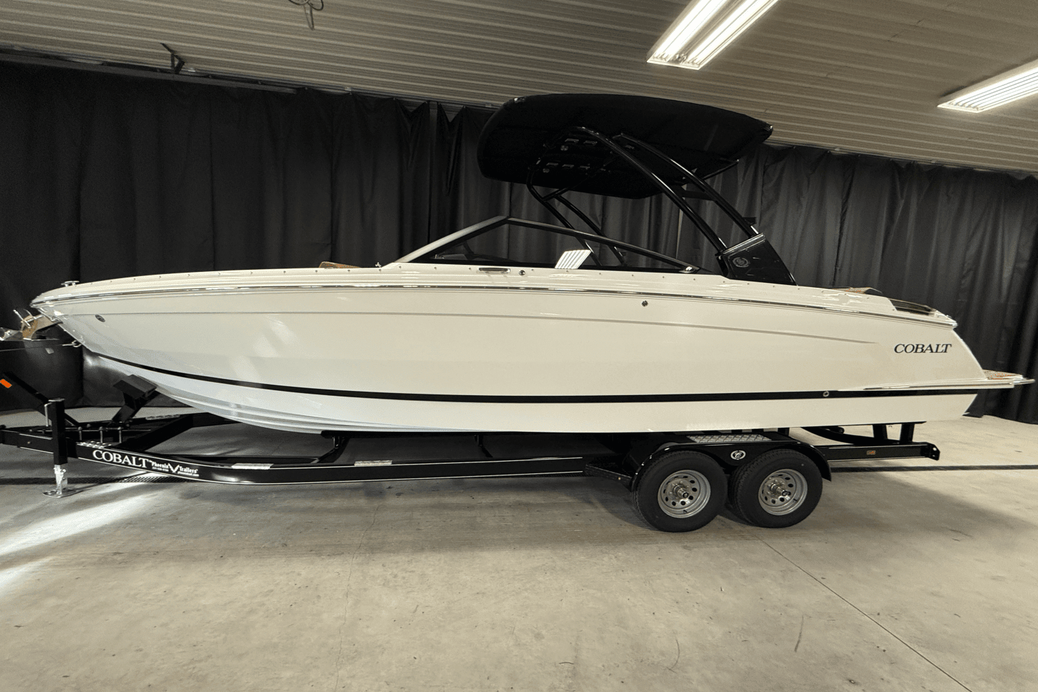 2025 Cobalt R8 Image Thumbnail #0