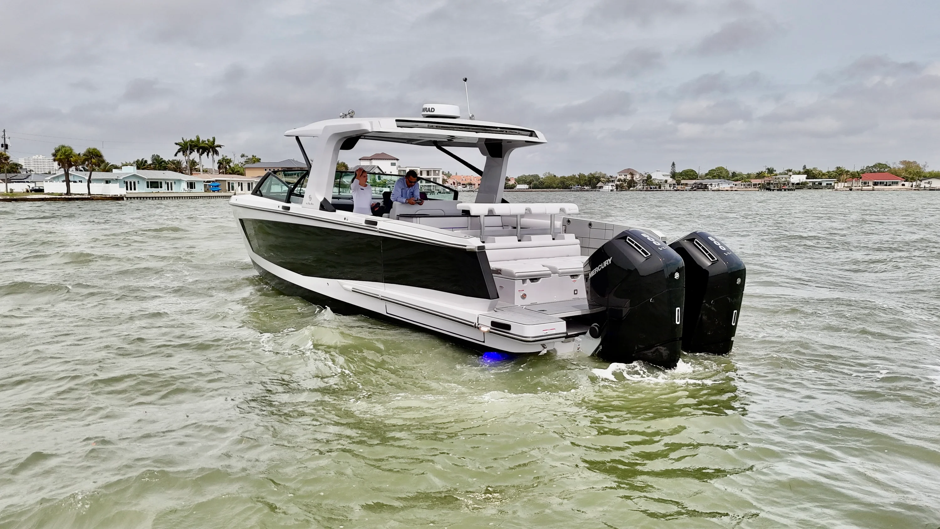 2025 Aviara AV40 Outboard Image Thumbnail #9
