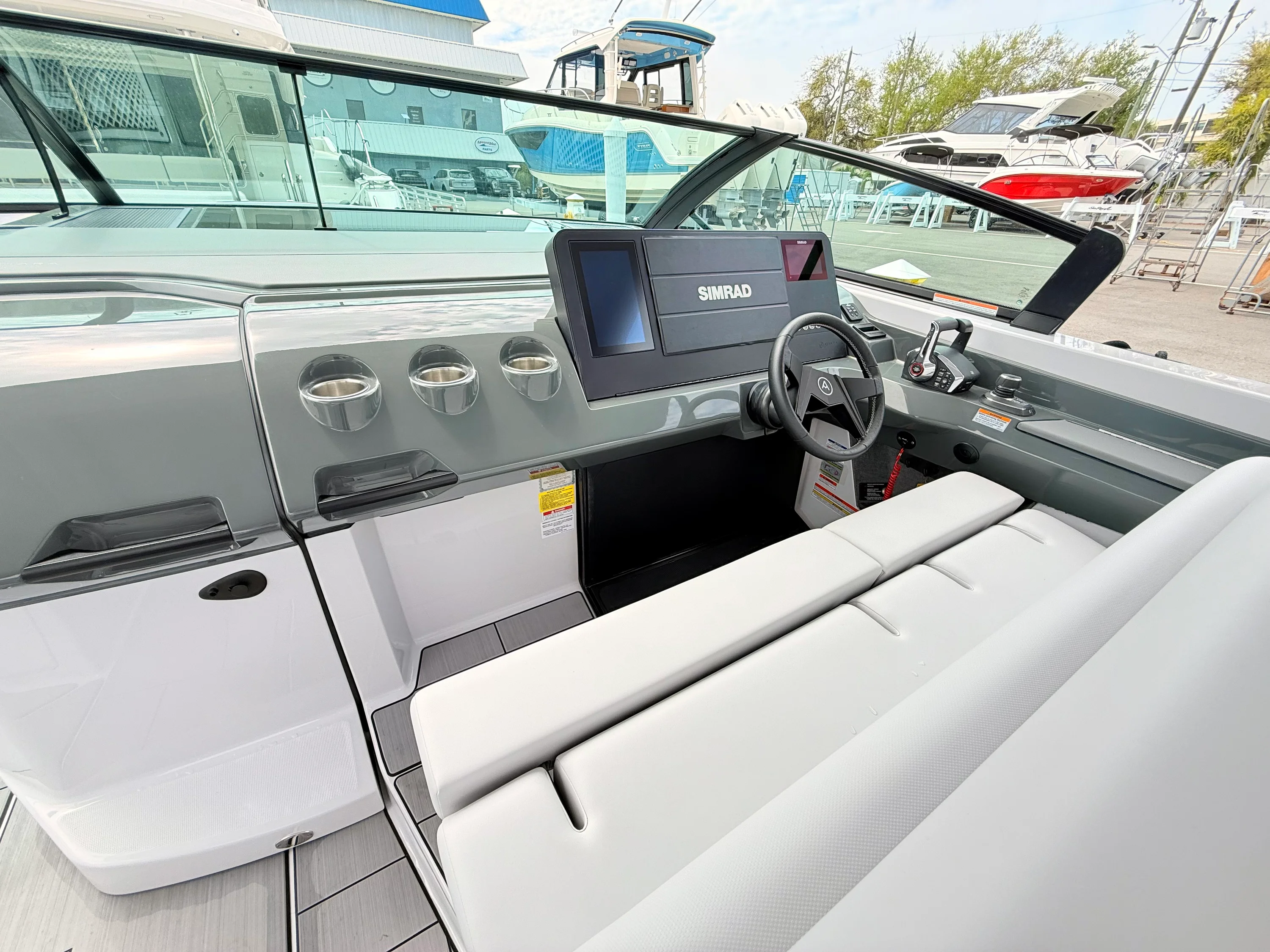 2025 Aviara AV40 Outboard Image Thumbnail #45