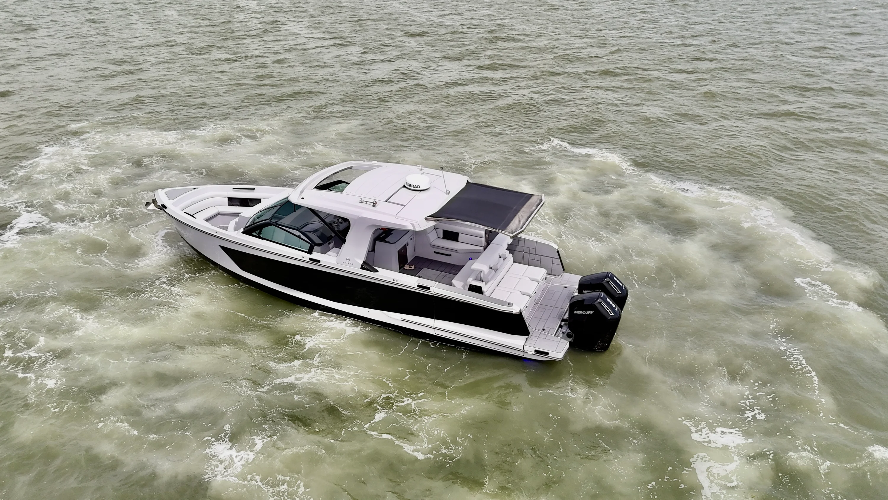 2025 Aviara AV40 Outboard Image Thumbnail #19