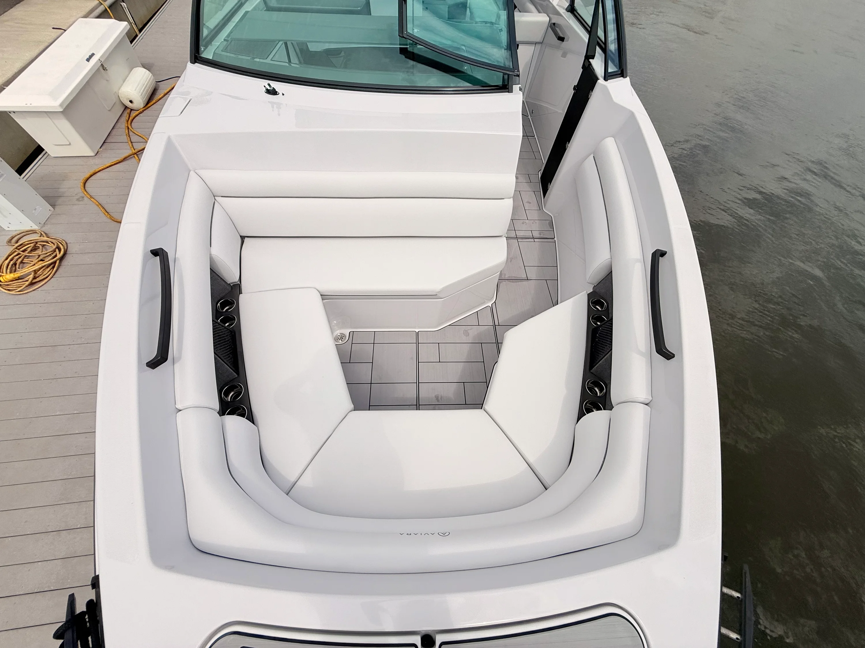 2025 Aviara AV40 Outboard Image Thumbnail #36