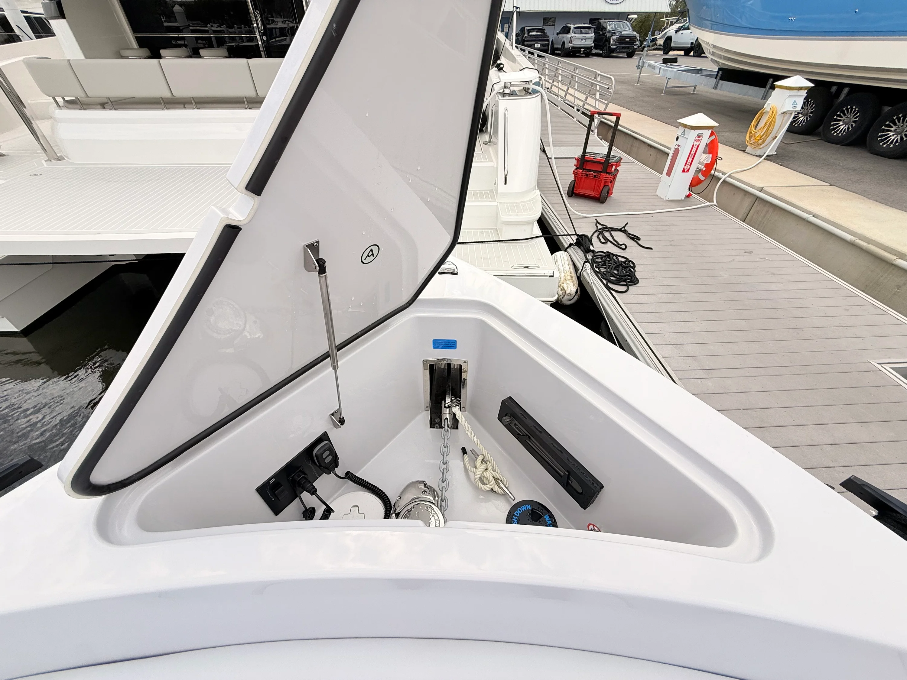 2025 Aviara AV40 Outboard Image Thumbnail #42