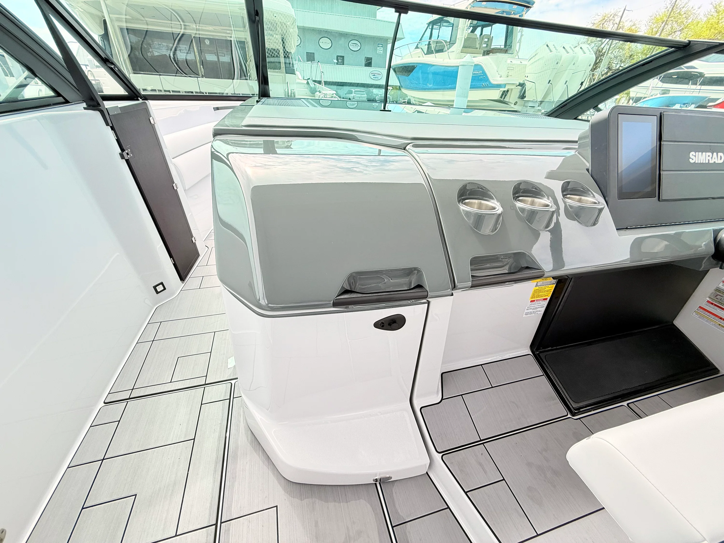 2025 Aviara AV40 Outboard Image Thumbnail #53